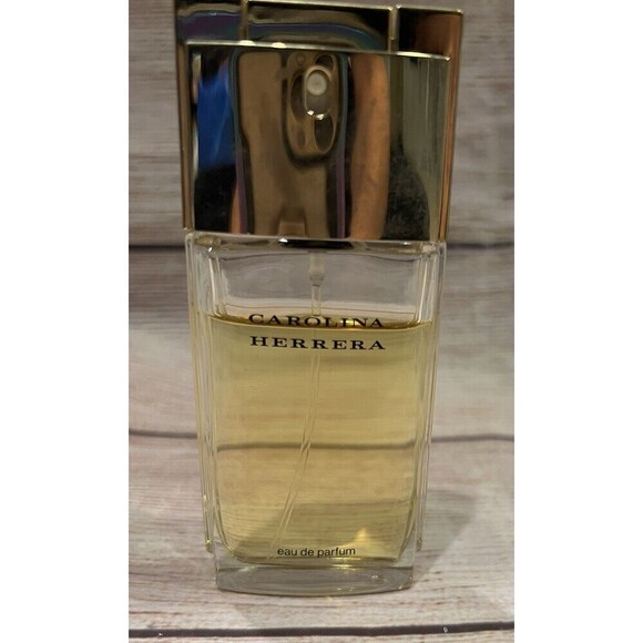 Carolina Herrera Eau de Toilette Spray 1 OZ CLASSIC 80% Full - Picture 1 of 2